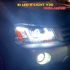 Bi led X Light V20 trên Toyota Highlander